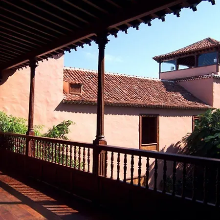 Livvo La Quinta Roja ホテル 4*