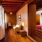 Livvo La Quinta Roja Hotell