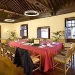 Livvo La Quinta Roja