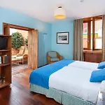Livvo La Quinta Roja Hotell 4*