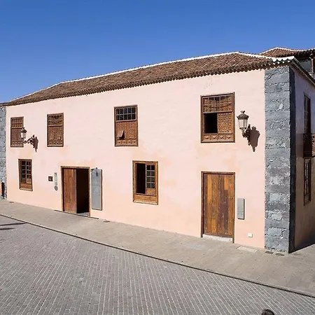 Livvo La Quinta Roja