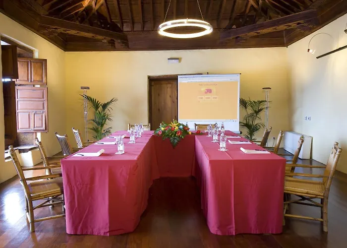 酒店 Livvo La Quinta Roja 4*