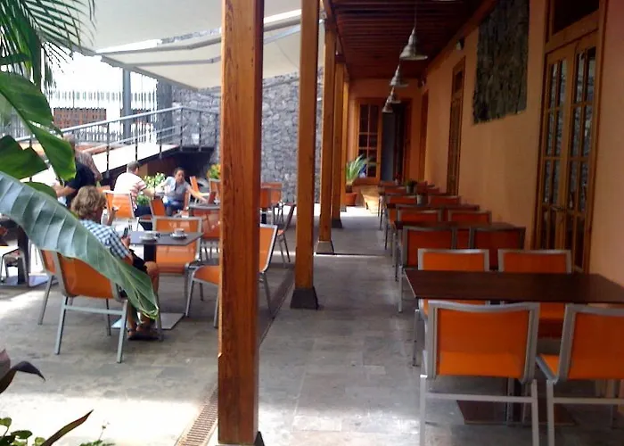 Livvo La Quinta Roja 酒店