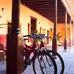 호텔 Livvo La Quinta Roja 4*