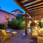호텔 Livvo La Quinta Roja 4*