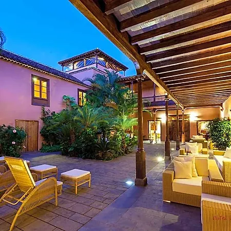 Livvo La Quinta Roja Hotel
