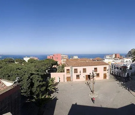 Livvo La Quinta Roja