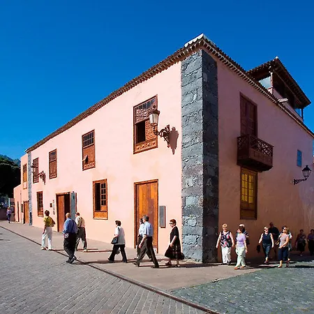 Szálloda Livvo La Quinta Roja 4*