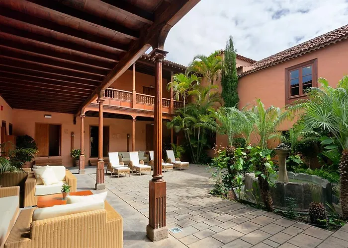 Livvo La Quinta Roja Hotel