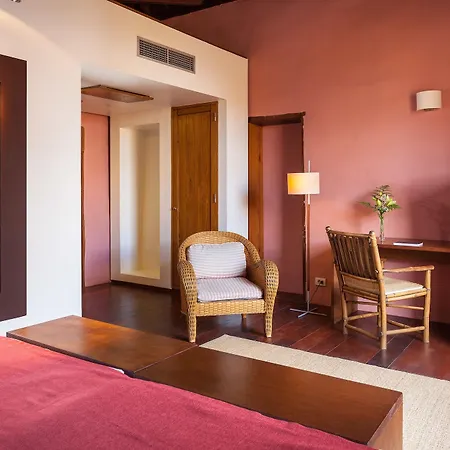 Hotel Livvo La Quinta Roja 4*