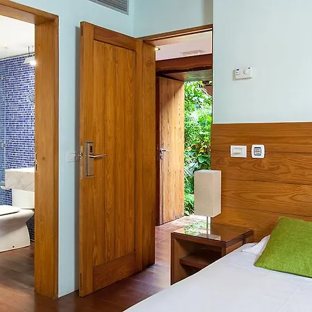 Livvo La Quinta Roja Hotel