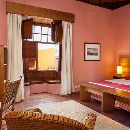 Livvo La Quinta Roja