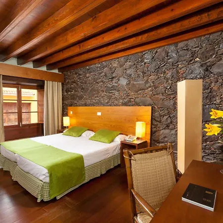 Hotel Livvo La Quinta Roja 4*