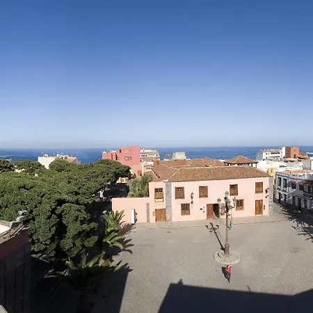 Livvo La Quinta Roja